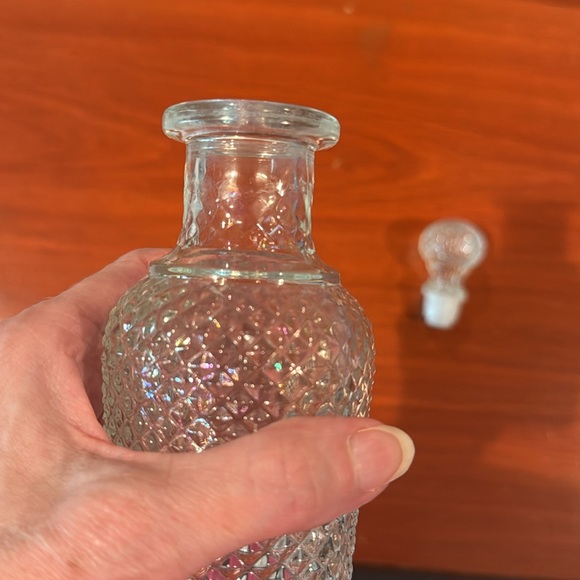 Vintage Avon Diamond Pattern Glass Bottle with Stopper - Picture 9 of 10